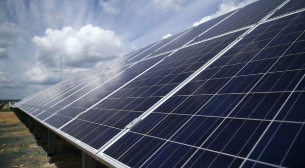 Energie&nbsp;: l’Europe soutient la construction d’une centrale photovoltaïque assortie d’un stockage innovant