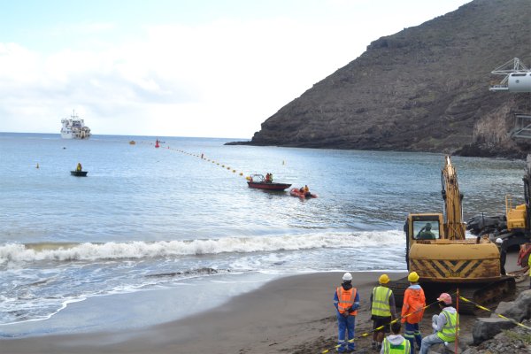 La fibre optique, bientôt sur l’île de Sainte-Hélène