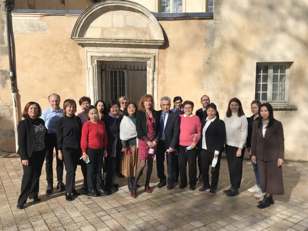 L’université de Poitiers accueille une délégation du Kirghizistan L’université de Poitiers accueille une délégation du Kirghizistan