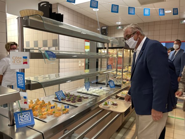Au collège Jean Rostand de Quetigny, 84&nbsp;% des repas servis à la cantine sont issus de l’agriculture locale